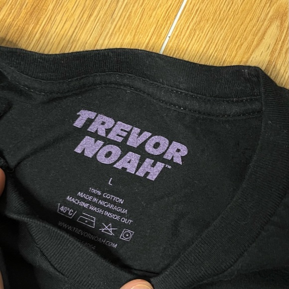 Trevor Noah Tour Shirt Loud & Clear Official LARGE Grammy Host Comedy Daily Show - Picture 2 of 5